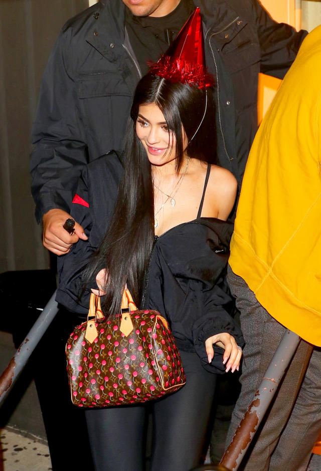 March 11, 2020 (West Hollywood)  Louis vuitton bag neverfull, Kendall  jenner, Kendall