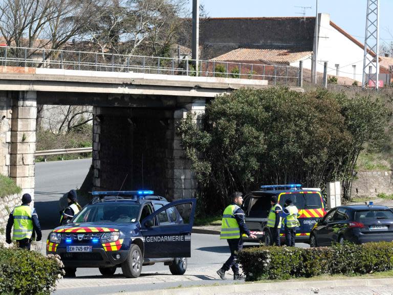 Trebes siege: Three people dead in French supermarket 'terror attack', police say
