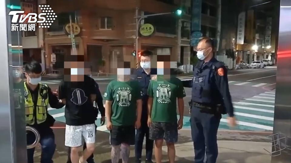 警方將施暴者移送法辦。（圖／TVBS）