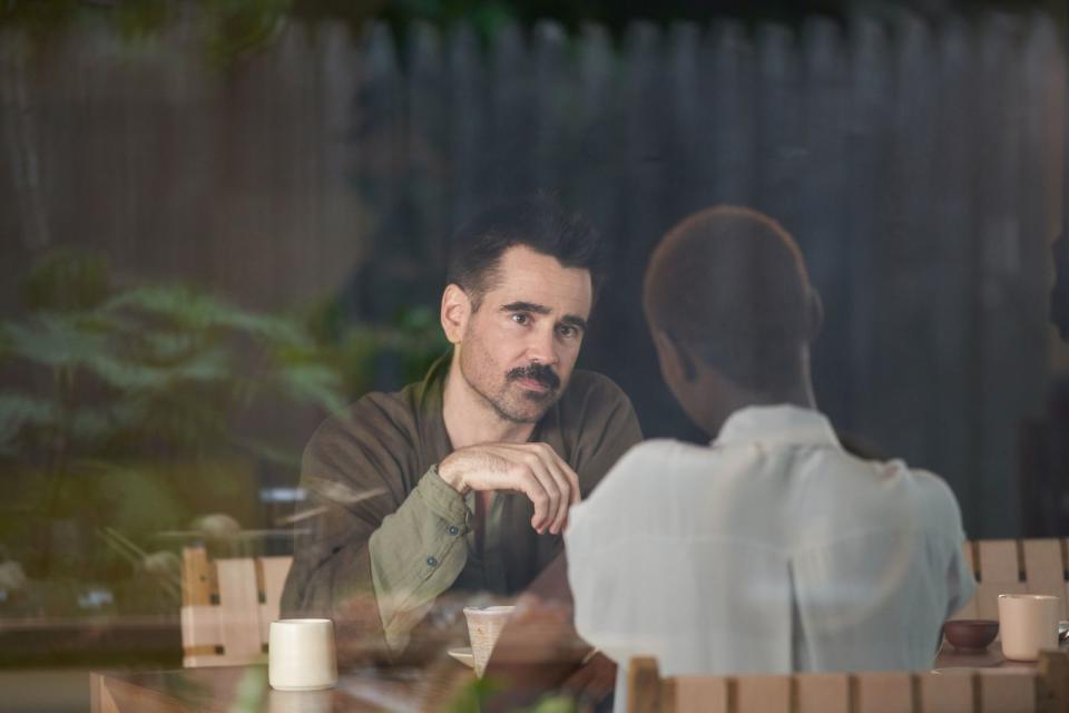 Im Science-Fiction-Drama "After Yang" (exklusiv nur bei Sky und über WOW zu sehen) stellt sich Colin Farrell in der Rolle des Vaters Jack die elementaren Fragen des Lebens. Bei der Weltpremiere bei den Internationalen Filmfestspielen von Cannes im Juli 2021 wurde der Kinofilm mit tosendem Applaus gefeiert.  (Bild: Sky UK Limited)