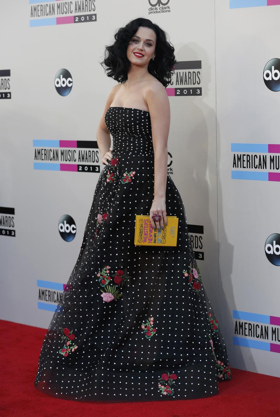 Singer Katy Perry arrives at the 41st American Music Awards in Los Angeles