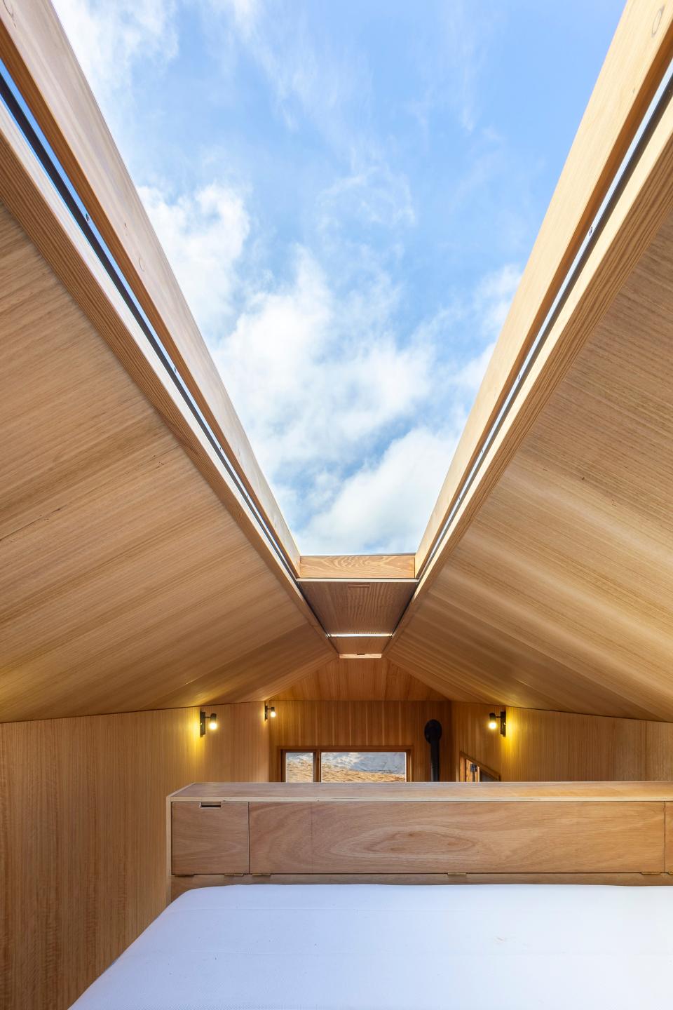 A skylight in a Madeiguincho tiny home.