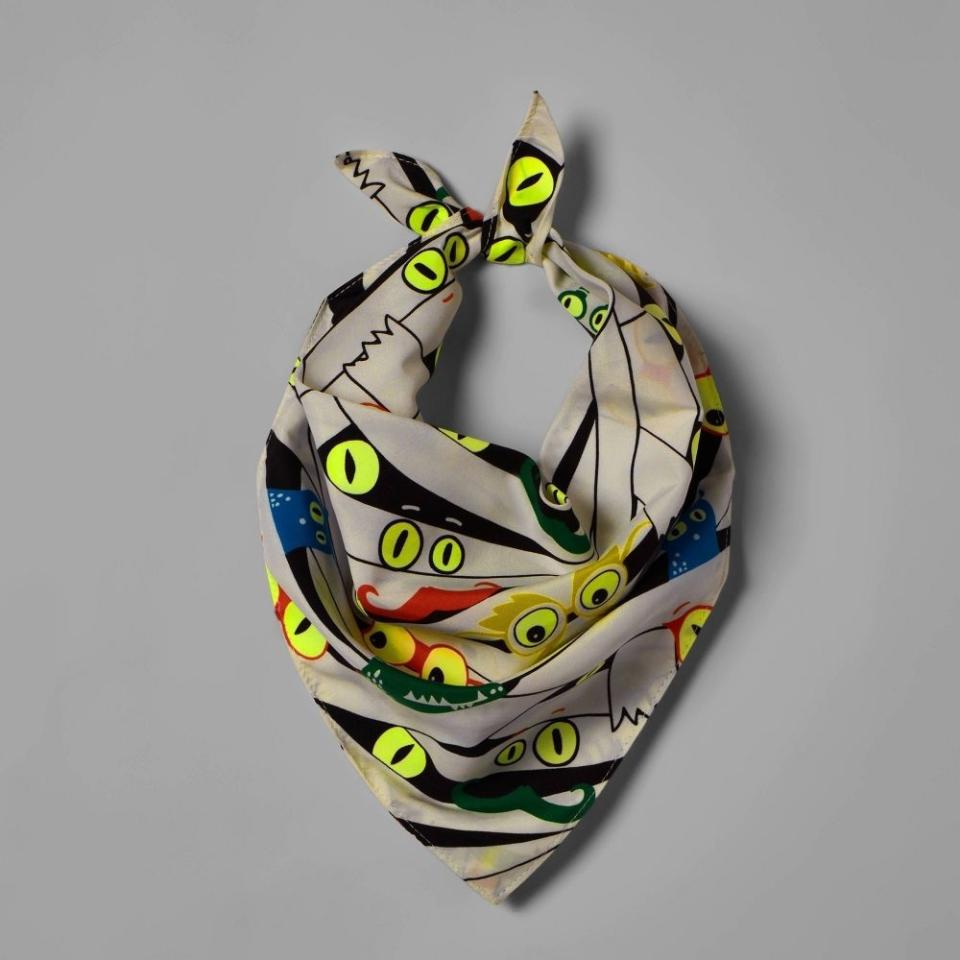 the mummy bandana with glow in the dark eyes