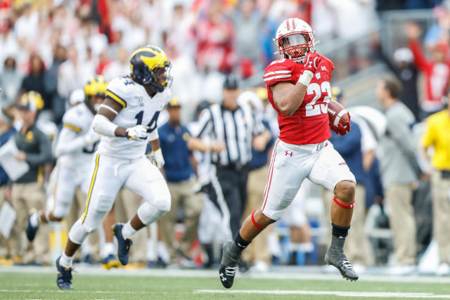 Wisconsin running back Jonathan Taylor dominates in win over Michigan:  Heisman watch 