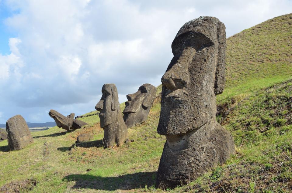 moai easter island