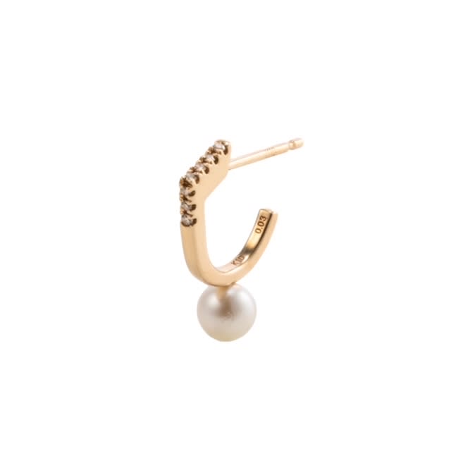 28 Unisex Valentine's Day Gifts: Hirotaka Manhattan Pearl Diamond Earring