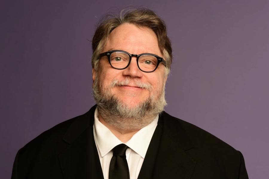 Guillermo del Toro y Cinépolis entregan Beca ANIMEXICO 2023 a joven mexicana