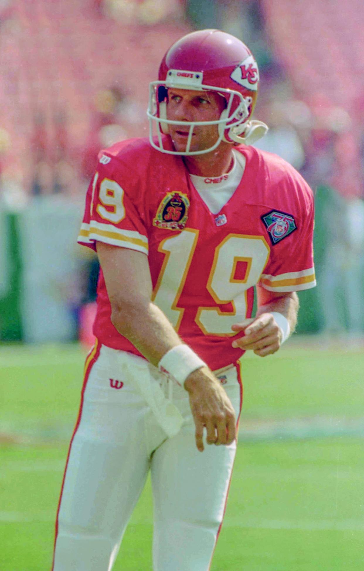 Joe Montana, preparing to quarterback for the Kansas City Chiefs in "The Game of the Century" on Sept. 11, 1994. Montana and the Chiefs would go on to defeat his former team, the San Francisco 49ers, winning 24-17.