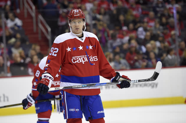 Evgeny Kuznetsov Signs Entry-Level Contract with Washington Capitals, Will  Wear #92