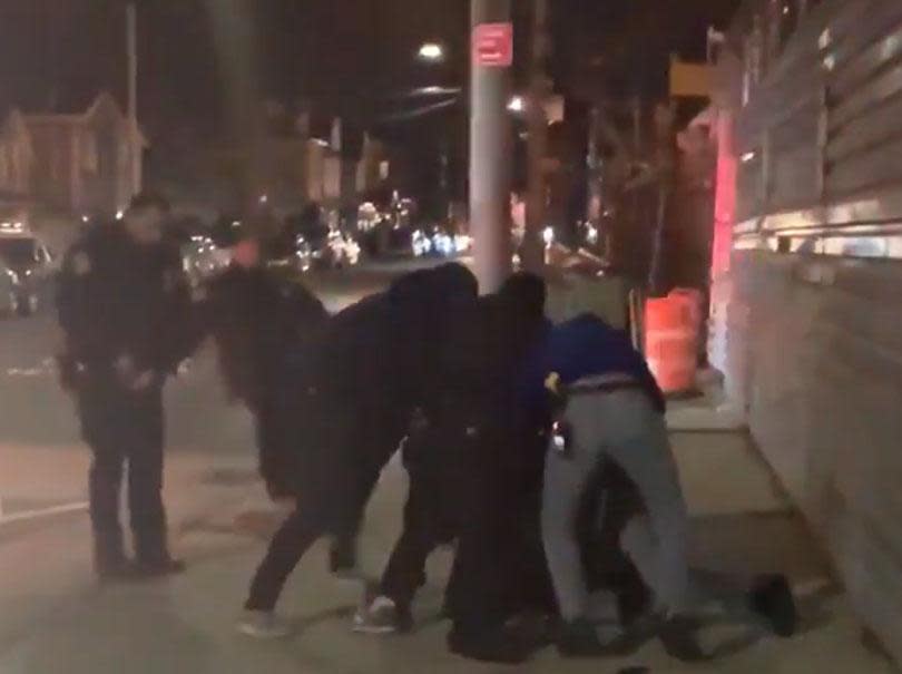 A video of an aggressive police arrest of a black man in New York has sparked outrage on social media: Twitter