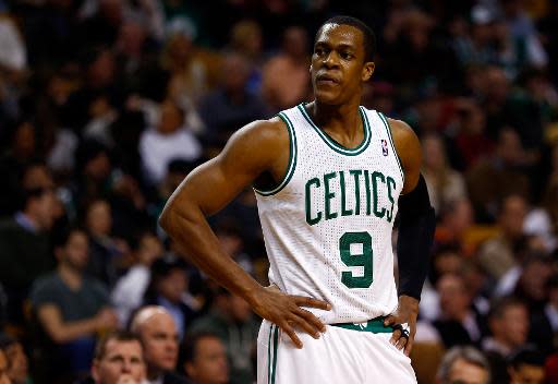 El jugador Rajon Rondo, de los Boston Celtics, durante un partido contra los Oklahoma City Thunder en el TD Garden, el 24 de enero de 2014 en Boston (Getty/AFP/Archivos | Alex Trautwig)