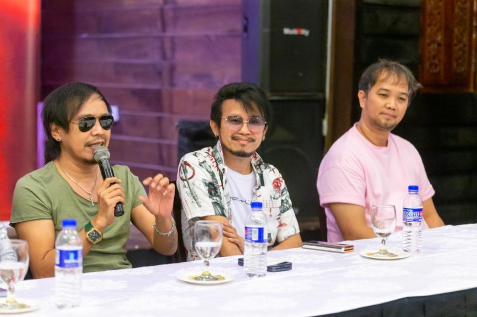 Ian Kasela (left) said the band is still looking forward to performing in Malaysia as they see Malaysia as their second home. — Picture by Raymond Manuel