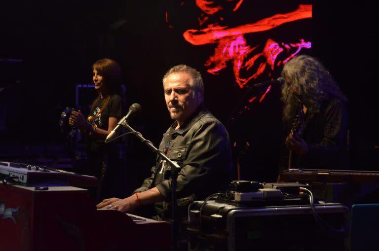 "Estoy emocionadísimo, con ganas de llorar", confesó Alejandro Lerner un rato antes del show que implicó la vuelta a un escenario luego de un año y medio