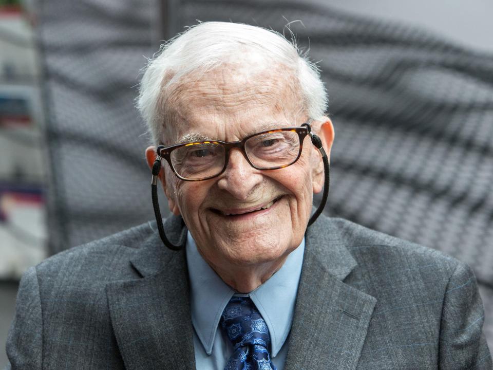 Harry Leslie Smith death: Second World War veteran and political activist dies, aged 95