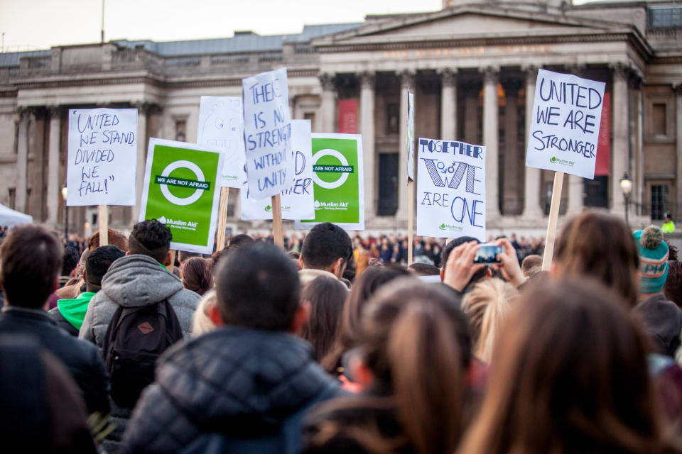 Vigilia en la Plaza de Trafalgar por las víctimas de ataque terrorista