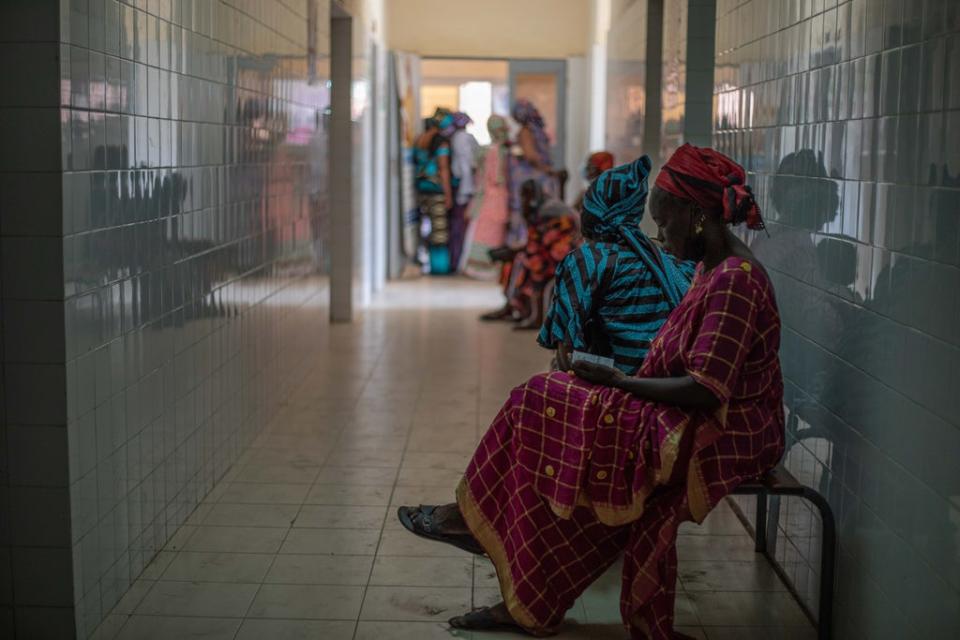 Women sit in the waiting room at the Santhie public health site in Joal-Fadiouth (Randa Osman/MSI Reproductive Choices)