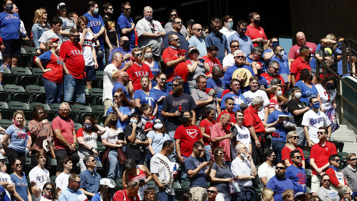 Blue Jays spoil Rangers home opener before largest MLB crowd