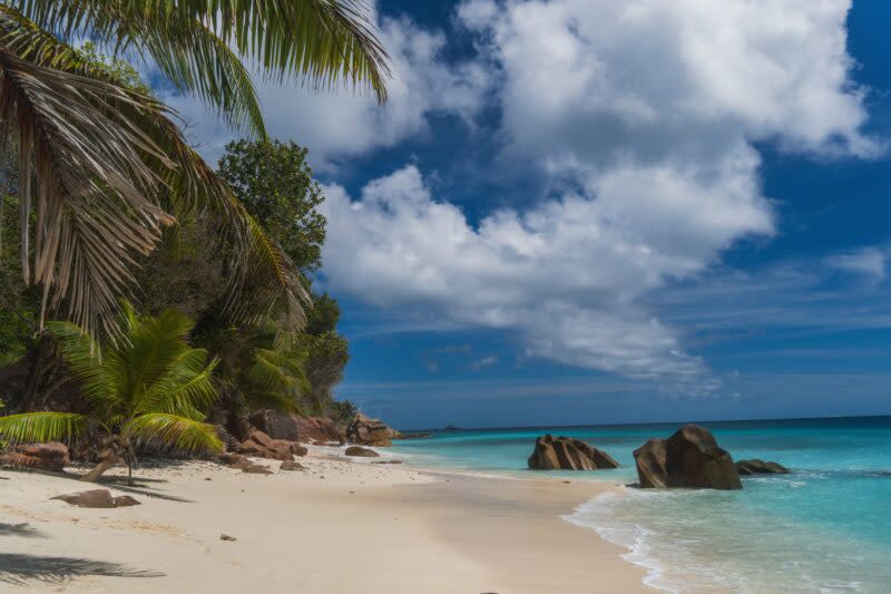 hols - seychelles beach