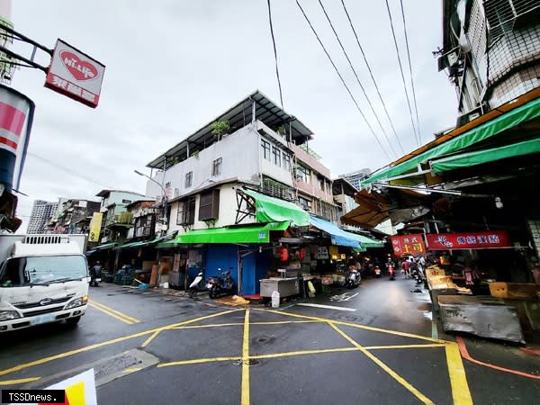 新北市都市計畫委員會，通過三重大同市場劃設更新地區。（圖：新北城鄉局提供）