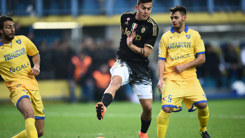 La Vecchia Signora ganó 2-0 como visitante, con goles de Cuadrado y Dybala, y se mantiene a tres de la cima de la Serie A. La semana que viene recibe al líder.