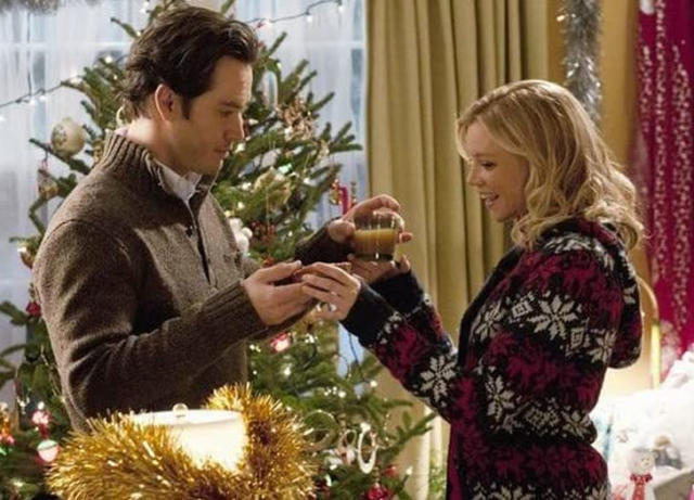 53 Best Romantic Christmas Movies to Watch In 2023 - PureWow