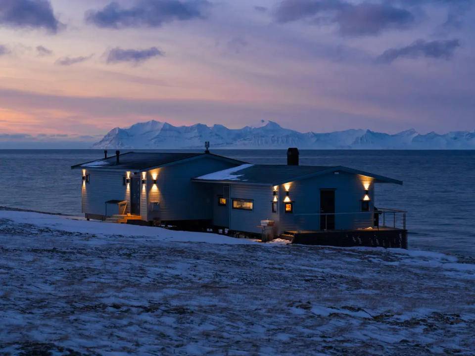 Die Hütte von Cecilia Blomdahl in Longyearbyen, eines der wenigen Häuser dieser Art auf der Insel.  - Copyright:  Mit der Genehmigung von Cecilia Blomdahl