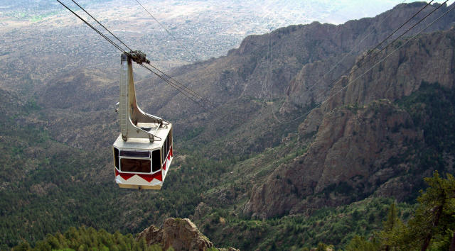 20 People Trapped Overnight On Albuquerque's Sandia Peak Tramway