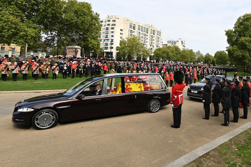 The Royal Hearse carries the coffin of Queen Elizabeth II at Wellington Arch. (Getty Images)