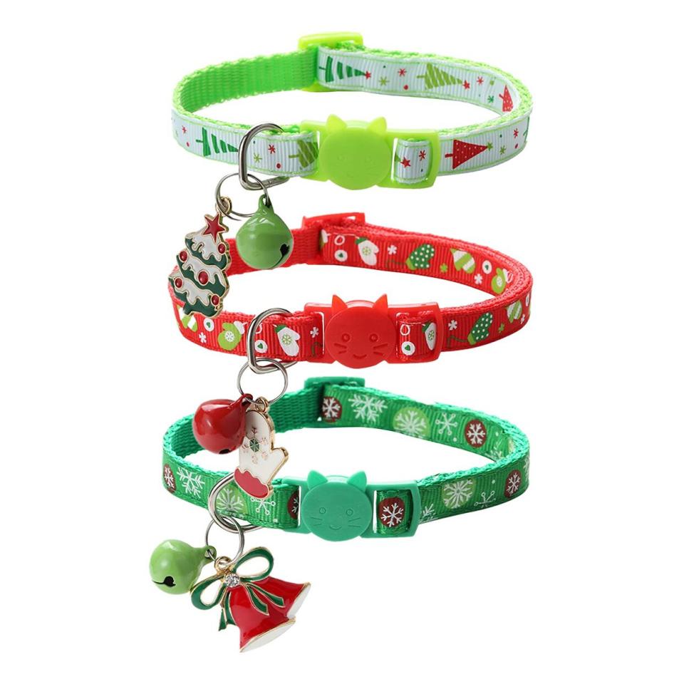 Product photo of a Pawskido 3 Pack Cat Christmas Collar