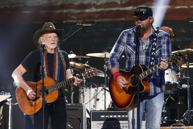 Country singer-songwriter Toby Keith has died after battling