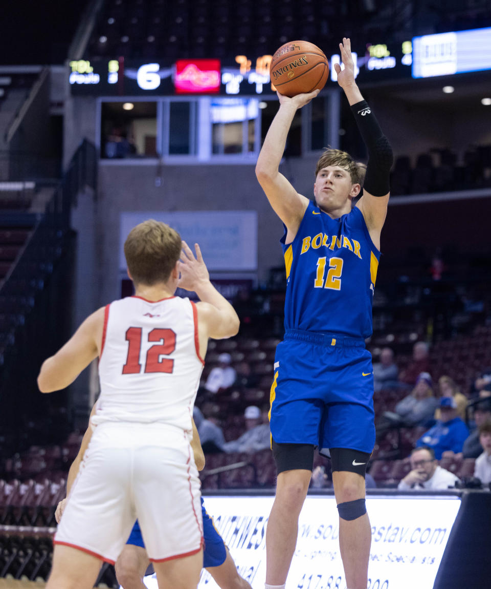 Bolivar’s Kyle Pock puts up a shot during Liberators defeat the Ash Grove Pirates on December 27, 2022.