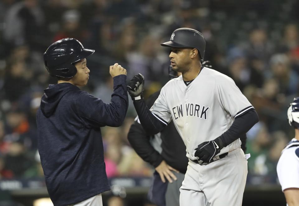 Yankees' outfielder Aaron Hicks completed a unique feat by hitting an inside-the-park home run and conventional home run in the same game. (AP)