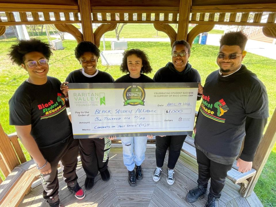 RVCC students and members of the RVCC Black Student Alliance, which took top honors in the “Most Donors” category for RVCC Giving Day 2022, at the “Fittipaldi Impact Award” $1,000 check presentation ceremony. (Left to right) Christian Volpe, Jordan LeShalom Caldwell, Vanessa Wilkerson, Tamara Jones and James Benjamin.