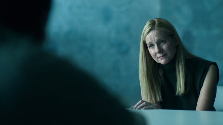 Wendy talking to Omar in prison in a scene from Ozark.