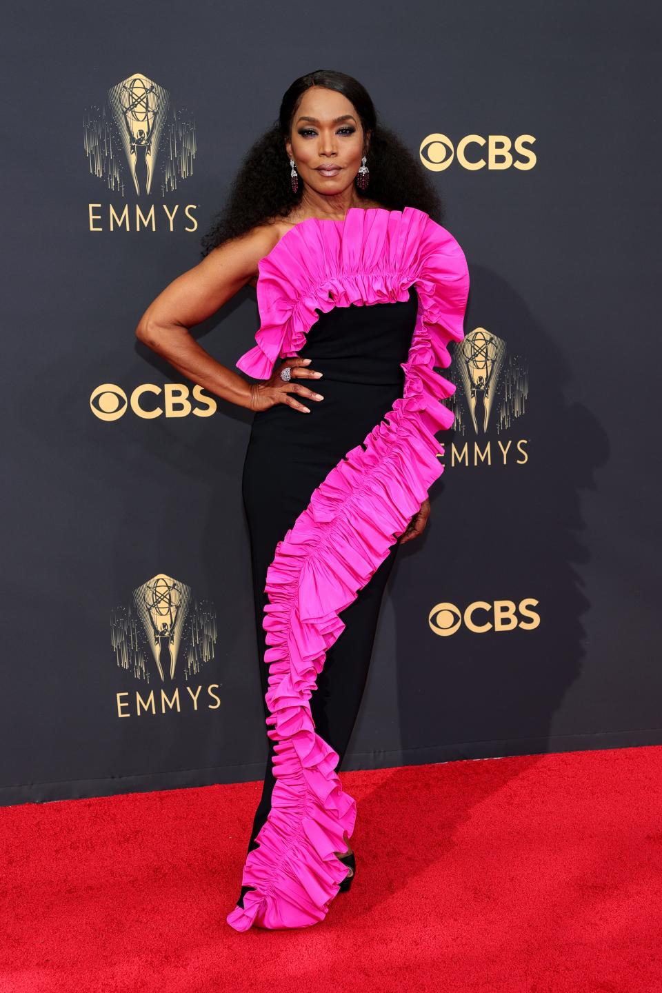 Angela Bassett attends the 2021 Emmys.