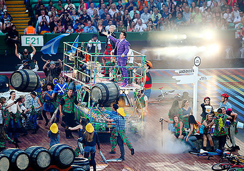 Singers Karen Dunbar (L) and John Barrowman perform during the Opening Ceremony.