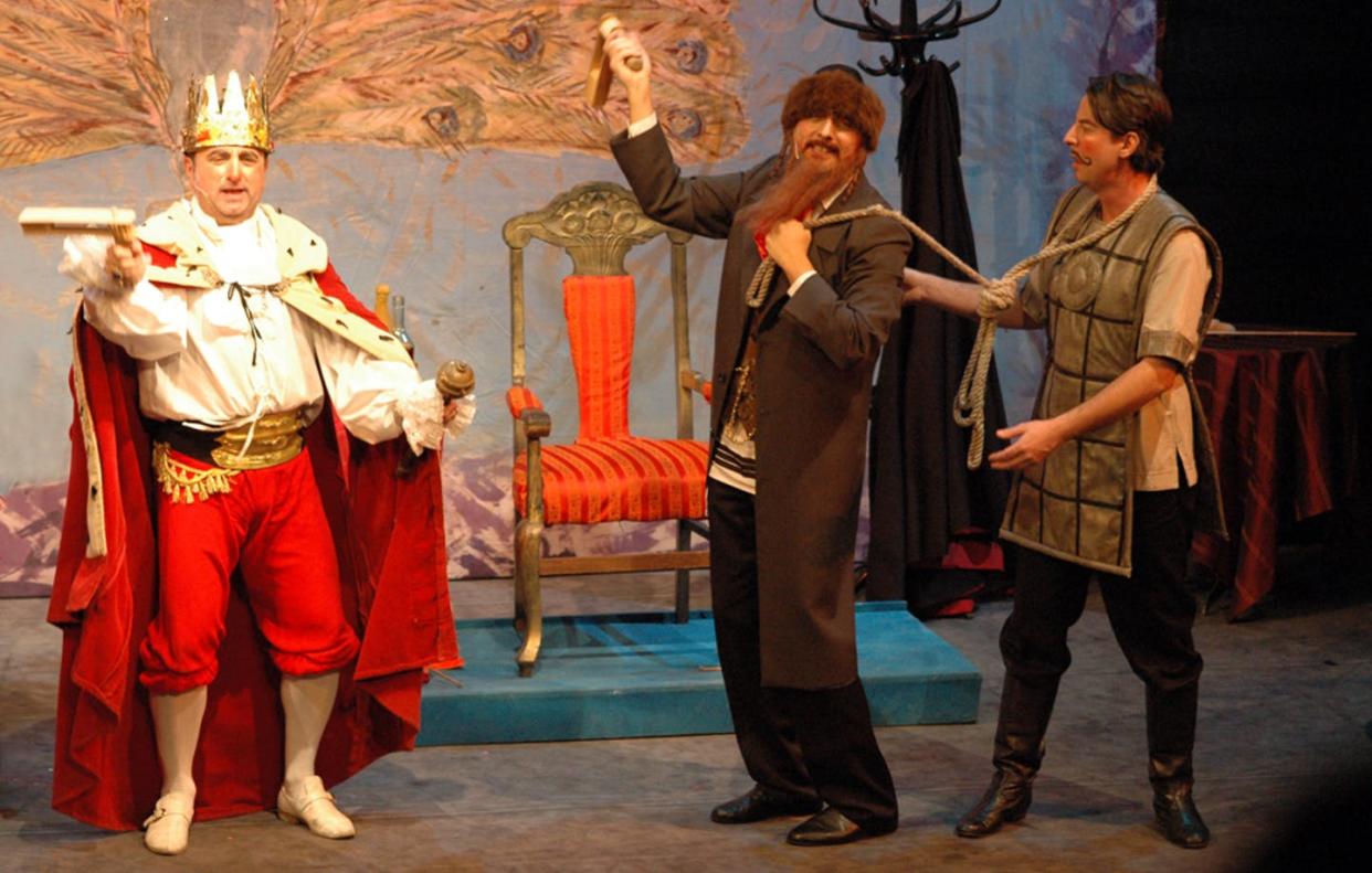 <span class="caption">A theater performance during the Purim holiday in Warszawa, Poland.</span> <span class="attribution"><a class="link " href="https://upload.wikimedia.org/wikipedia/commons/4/45/Purim_spiel_2009.jpg" rel="nofollow noopener" target="_blank" data-ylk="slk:Photograph by Henryk Kotowski;elm:context_link;itc:0;sec:content-canvas">Photograph by Henryk Kotowski</a>, <a class="link " href="http://creativecommons.org/licenses/by/4.0/" rel="nofollow noopener" target="_blank" data-ylk="slk:CC BY;elm:context_link;itc:0;sec:content-canvas">CC BY</a></span>