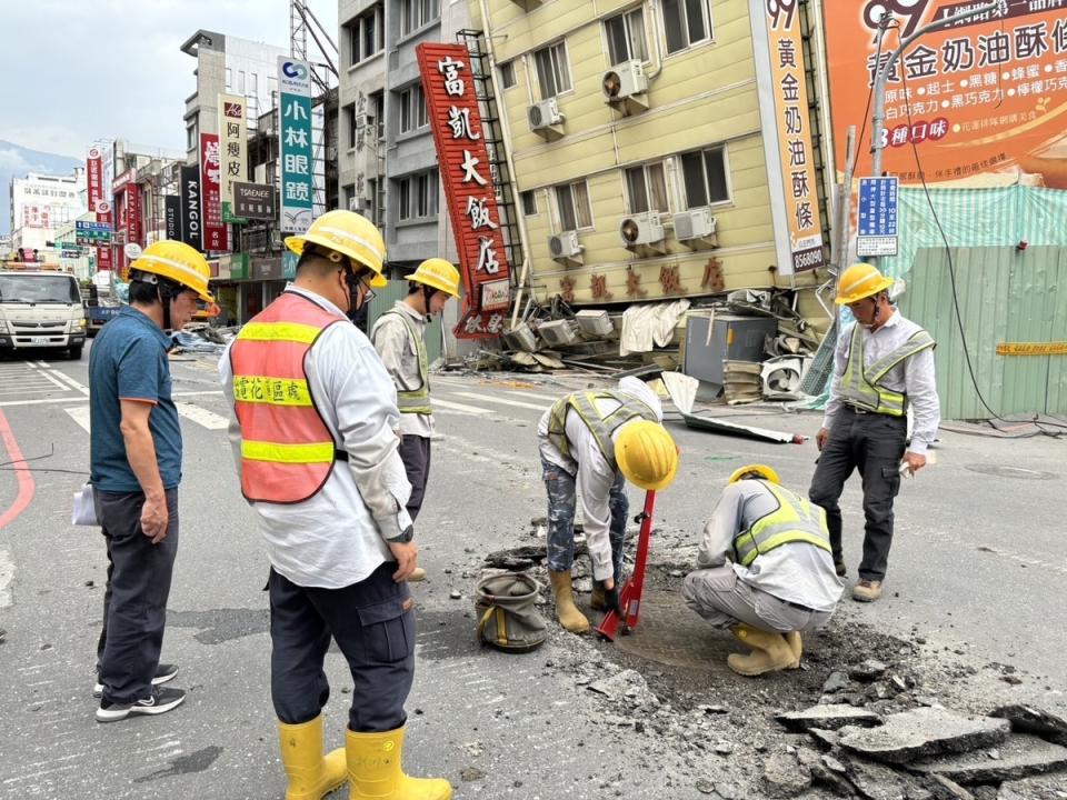 403強震重創花蓮，且至今餘震不斷，且昨日開始連發超過180起餘震，凌晨更發生2起規模6以上餘震。   圖：取自經濟部臉書