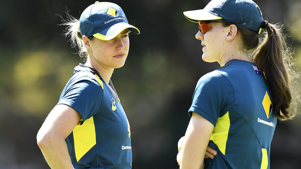 Ellyse Perry and Annabel Sutherland, pictured here at an Australian Women's T20 training session.