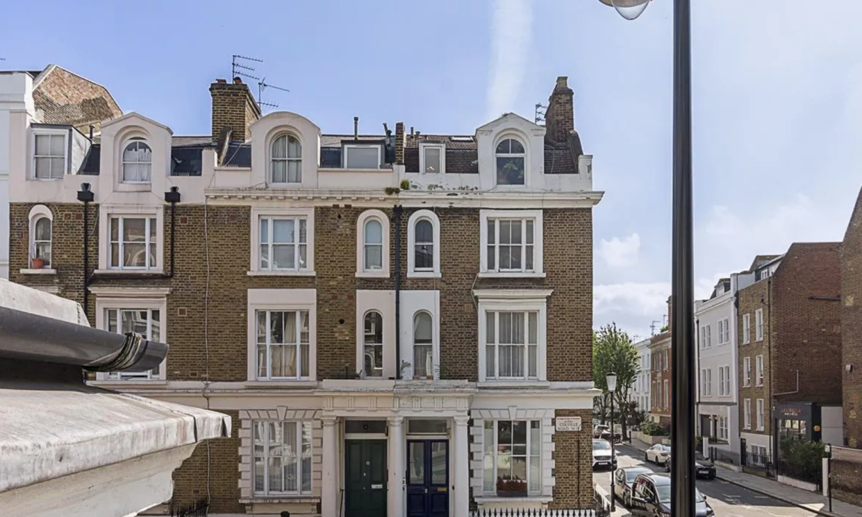 The property is in affluent Notting Hill in West London. (Zoopla)