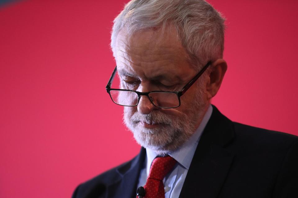 Jeremy Corbyn apologises for Labour antisemitism ahead of meeting with Jewish leaders