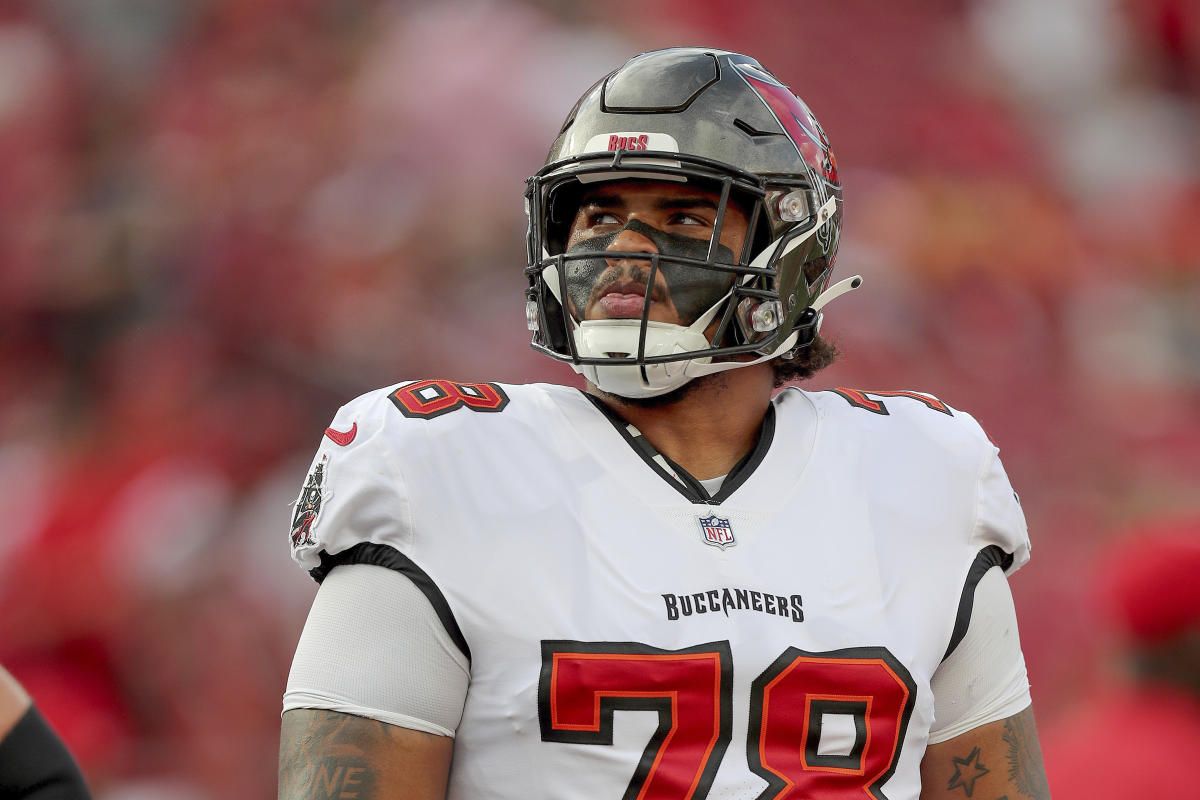 Buccaneers' Tristan Wirfs Briefly Returns to Game After Suffering Ankle  Injury – NBC Boston