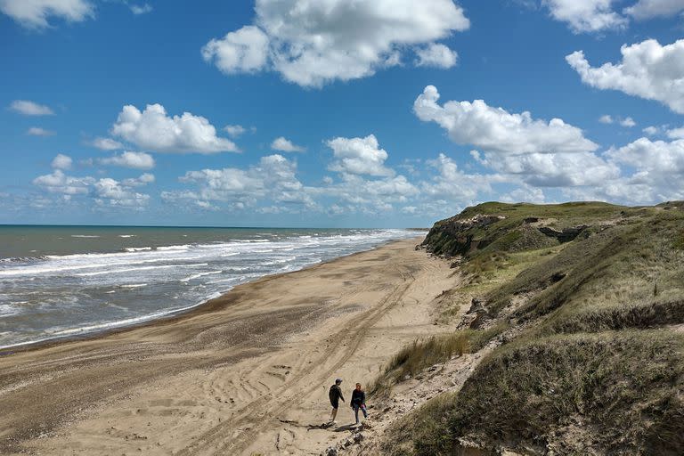 En las playas de Centinela del Mar suelen aparecer con frecuencia restos de tiempos muy antiguos