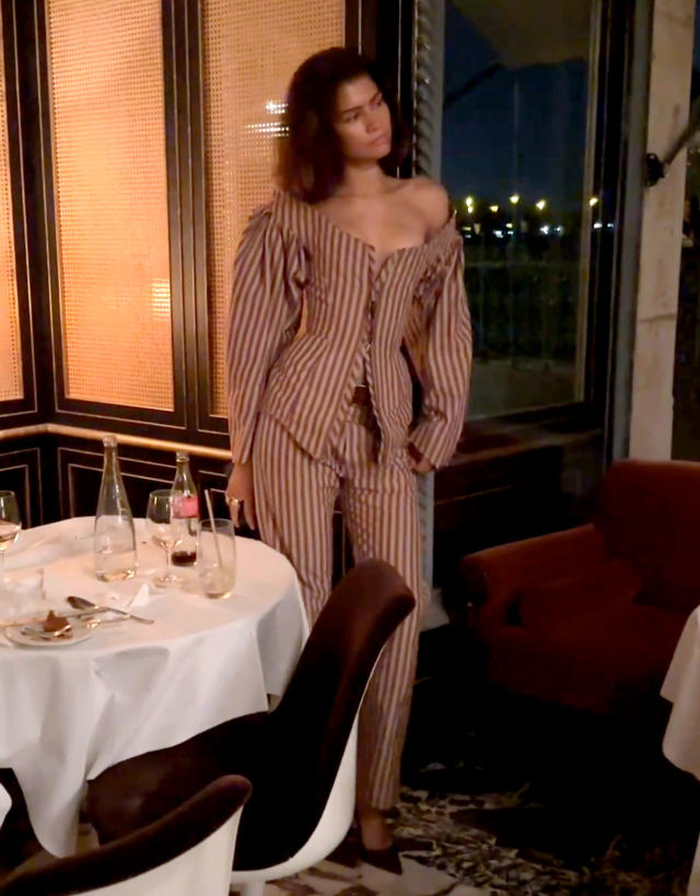 ZENDAYA- Pull On Pants with Back Pockets 