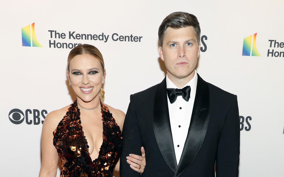 WASHINGTON, DC - DECEMBER 05: Scarlett Johansson and 
Colin Jost attend the 44th Kennedy Center Honors at The Kennedy Center on December 05, 2021 in Washington, DC. (Photo by Paul Morigi/Getty Images)