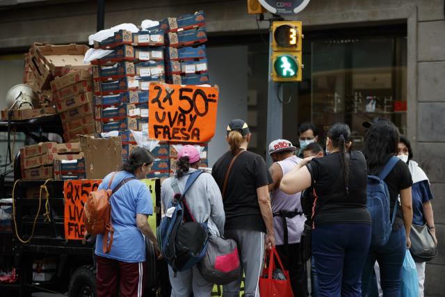 Estados Unidos se aleja de la recesión y crece 4,9% anual en tercer  trimestre de 2023 - Economía