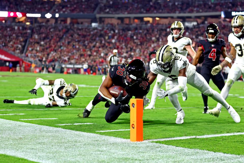 Arizona Cardinals running back Keaontay Ingram (30) runs for a touchdown.