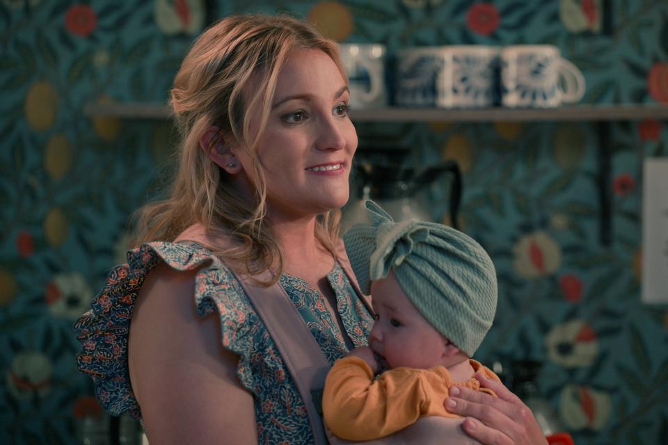 Sweet Magnolias. Jamie Lynn Spears as Noreen in episode 302 of Sweet Magnolias. Cr. Courtesy of Netflix Â© 2023