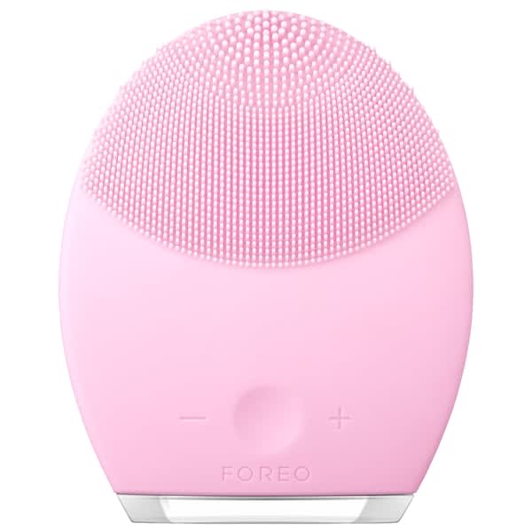 FOREO LUNA 2 Facial Cleansing Brush and Portable Skin Care device (Amazon / Amazon)