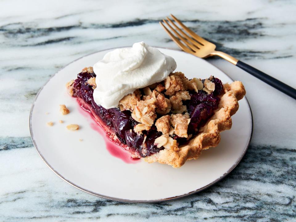 Dark Cherry Crumble Pie